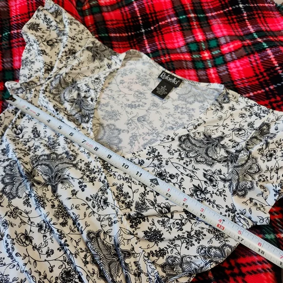 Wrap Blouse black & white floral - Picture 2 of 7